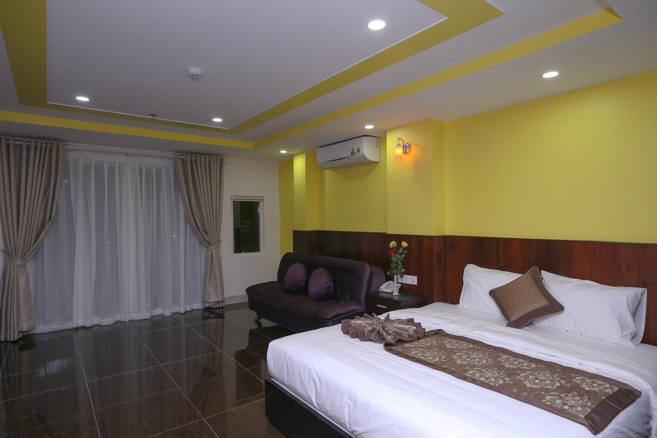 Melyna Hotel Nha Trang Buitenkant foto