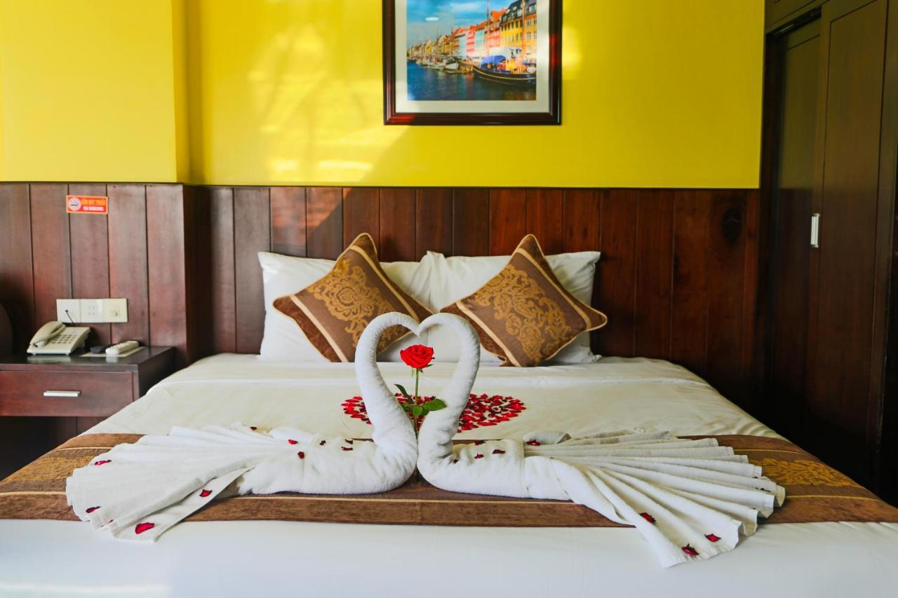 Melyna Hotel Nha Trang Buitenkant foto