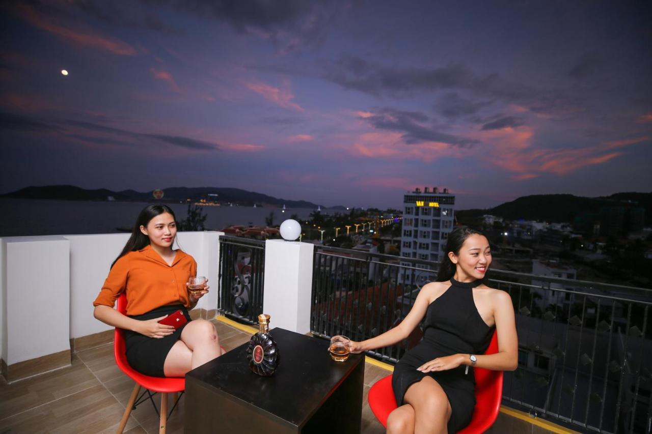 Melyna Hotel Nha Trang Buitenkant foto