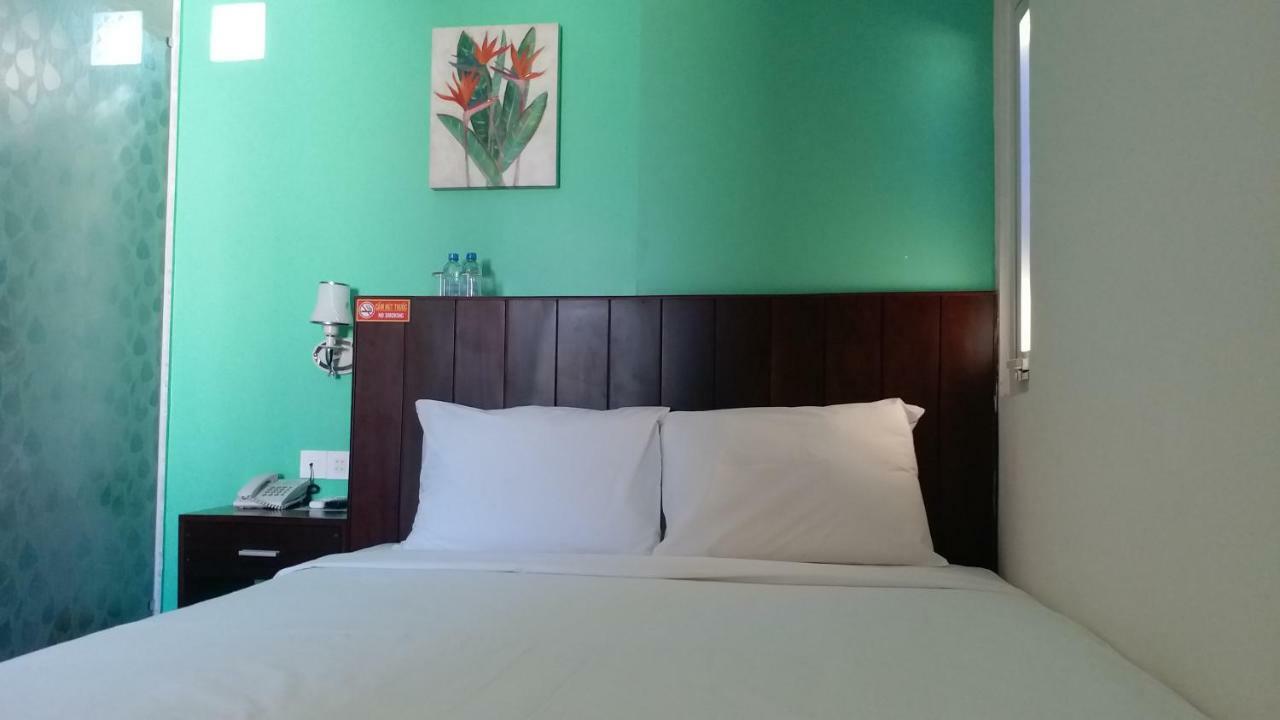 Melyna Hotel Nha Trang Buitenkant foto