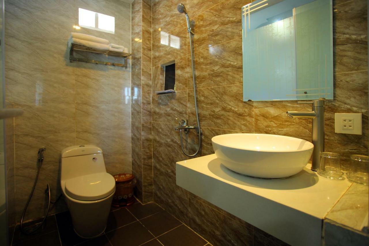 Melyna Hotel Nha Trang Buitenkant foto